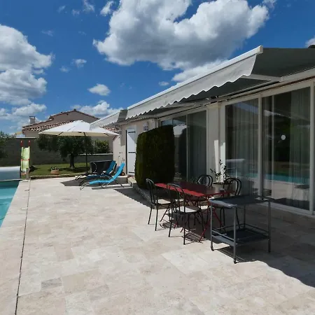Pool House *